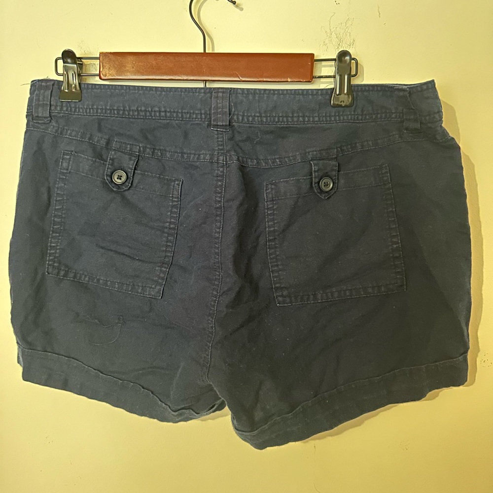 Women’s Gap Navy Blue Shorts Linen Cotton Blend - Picture 2 of 5